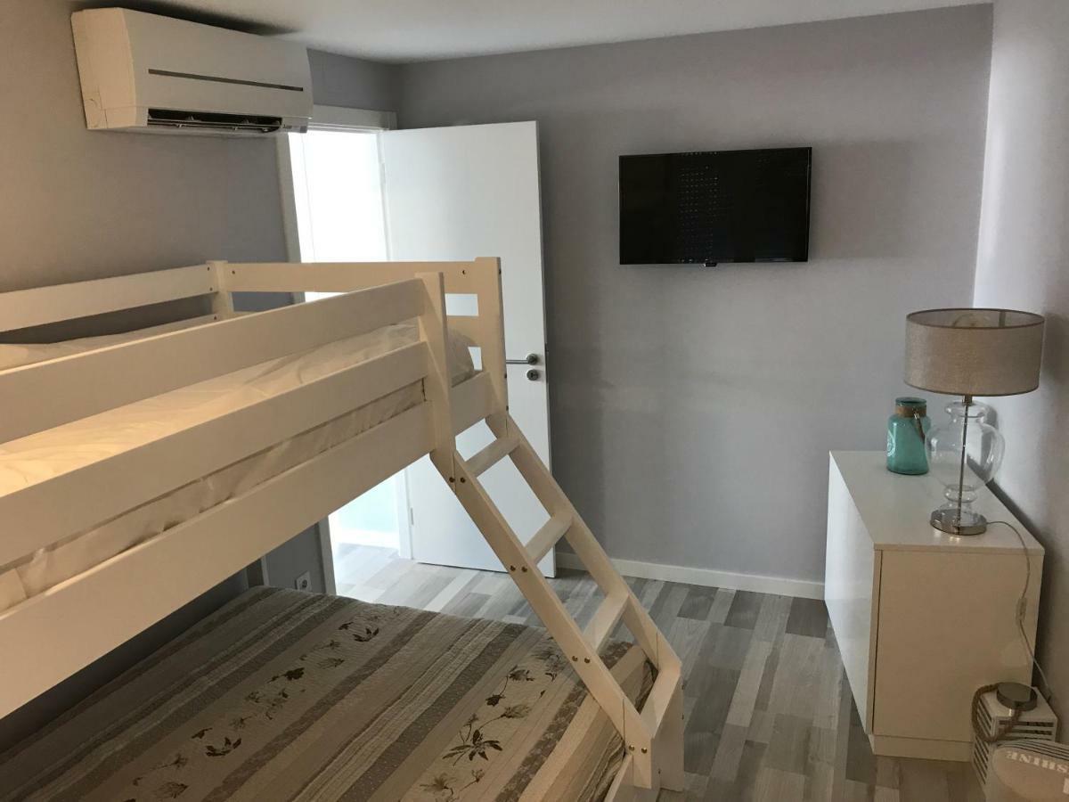 Blue Bay Beach Apartment سيسيمبرا المظهر الخارجي الصورة
